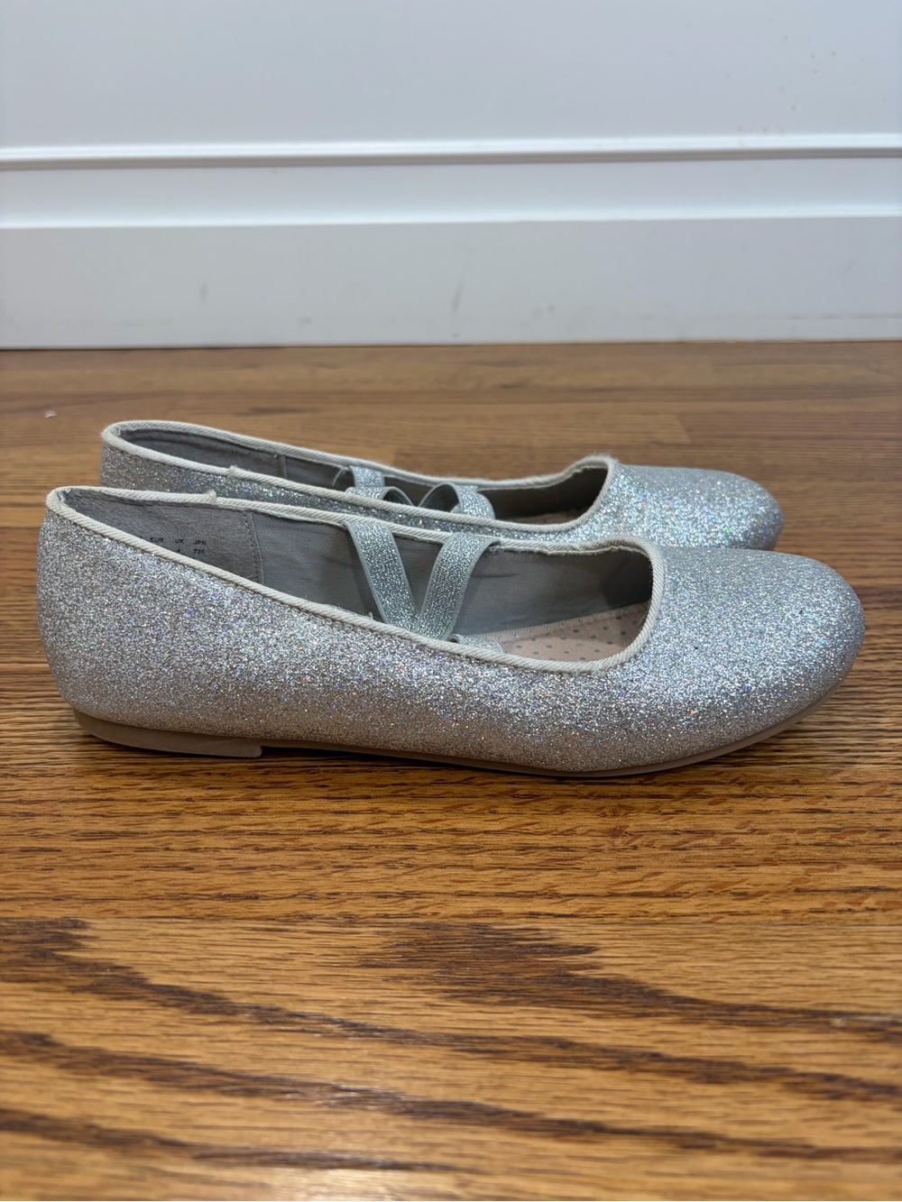 DREAM PAIRS Elastic Strap Silver Glitter Rhinestone Ballerina Flats (5) - Picture 6 of 12